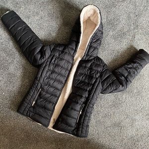 Reversible jacket black/ white fleece